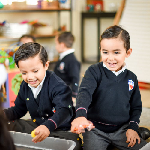 Instituto Simón Bolívar | Proyecto Educativo | Kínder | Primaria | Secundaria | Preparatoria